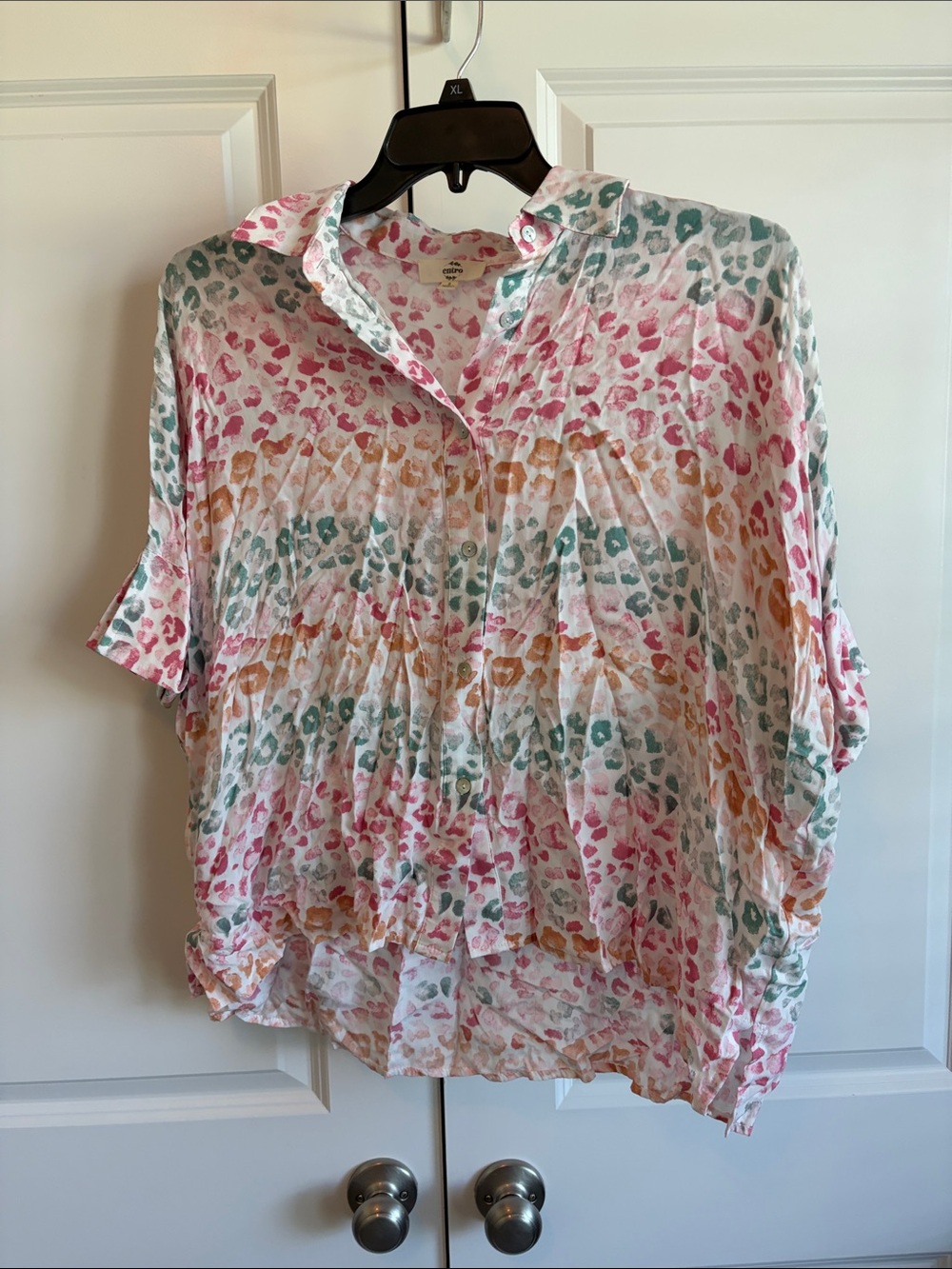 entro Multicolor Leopard Print Button-Down Blouse in Pink, Teal & Tan